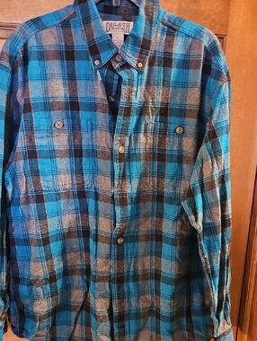 Duluth Trading Co Teal and Black Plaid Button-Down Shirt
